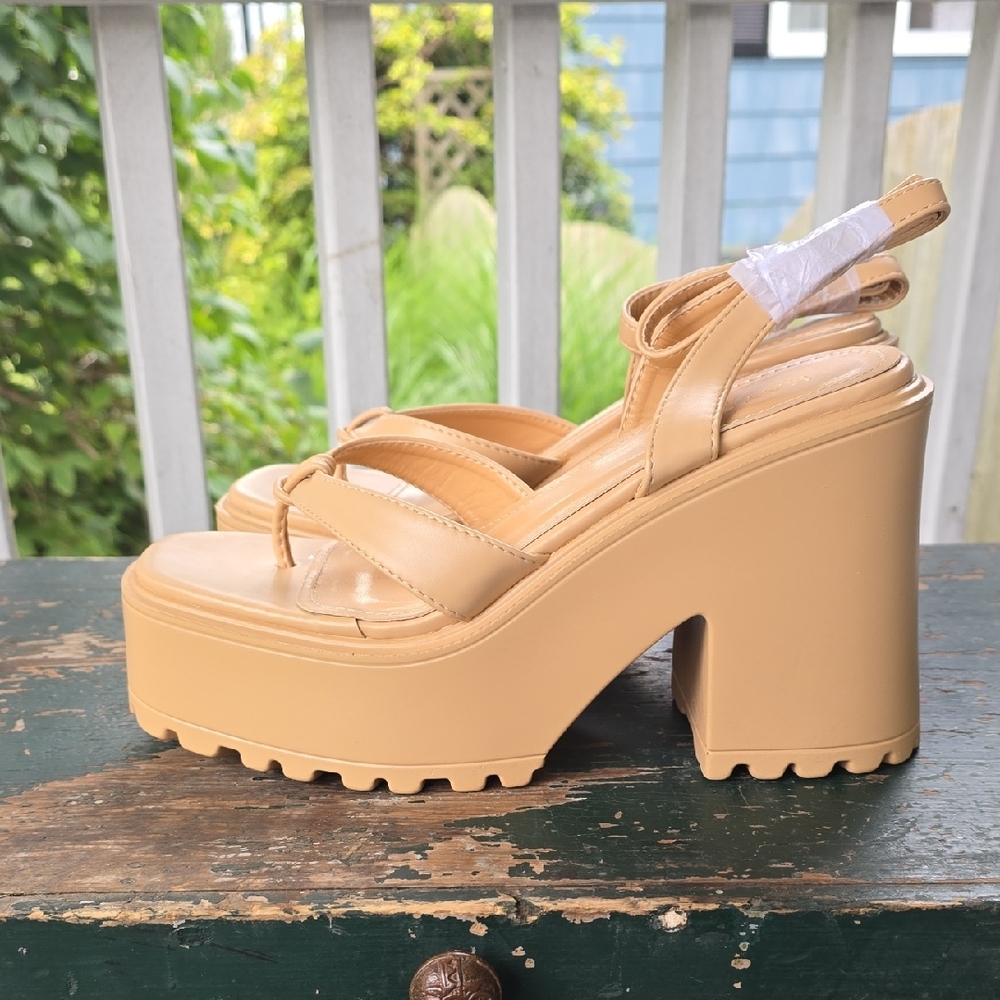 Nude Kayleen 4 Inch Platform Sandals